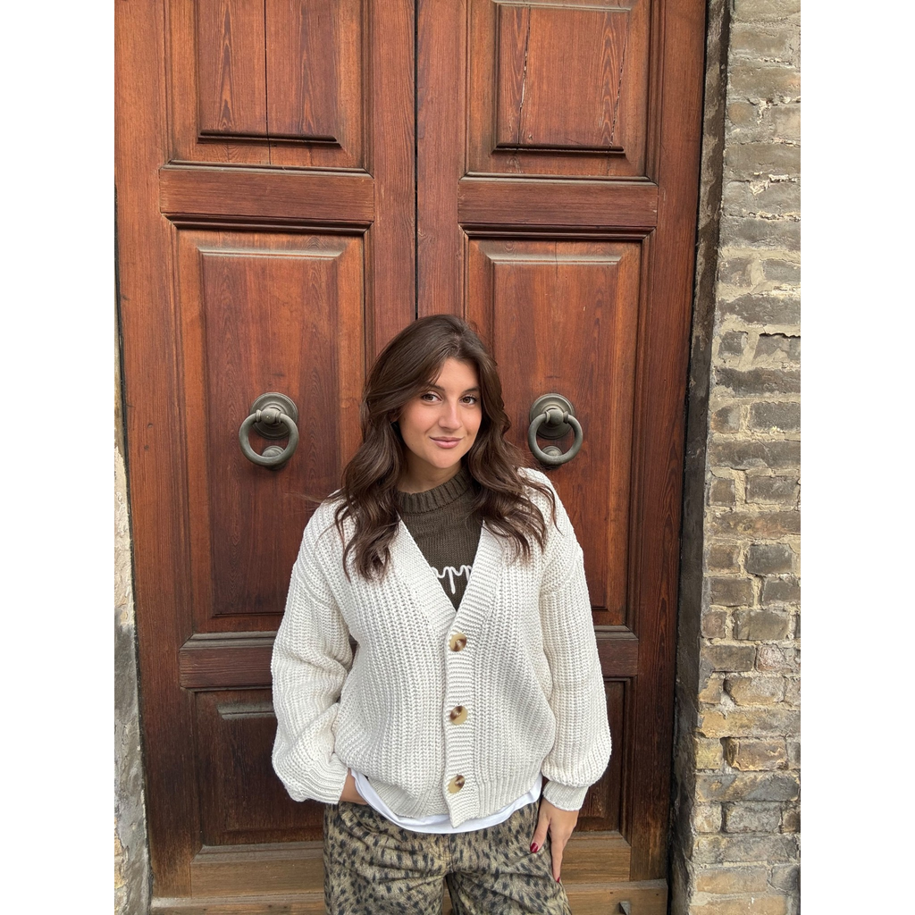 Cardigan con bottoni