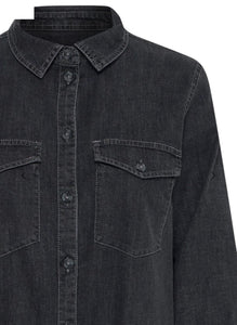Camicia denim lunga. Vestibilità normale.