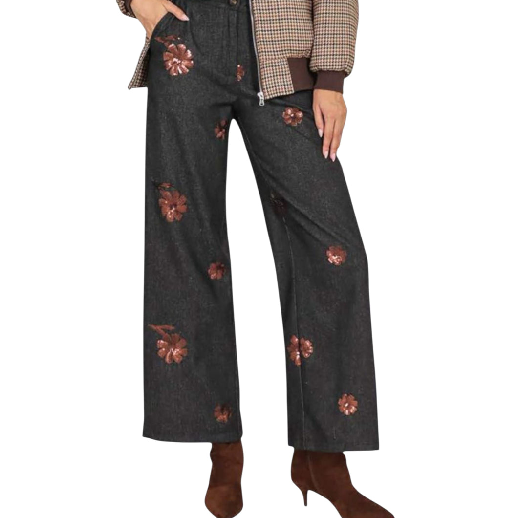 Le streghe-Pantalone denim e  pailettes