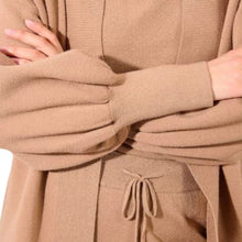 Carica l&#39;immagine nel visualizzatore di Gallery, Molly Bracken Cardigan
