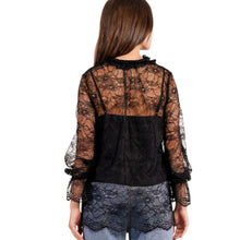 Carica l&#39;immagine nel visualizzatore di Gallery, Molly Bracken camicia in pizzo
