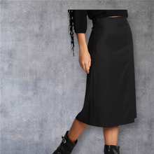 Carica l&#39;immagine nel visualizzatore di Gallery, Emme Marella - Gonna a portafoglio
