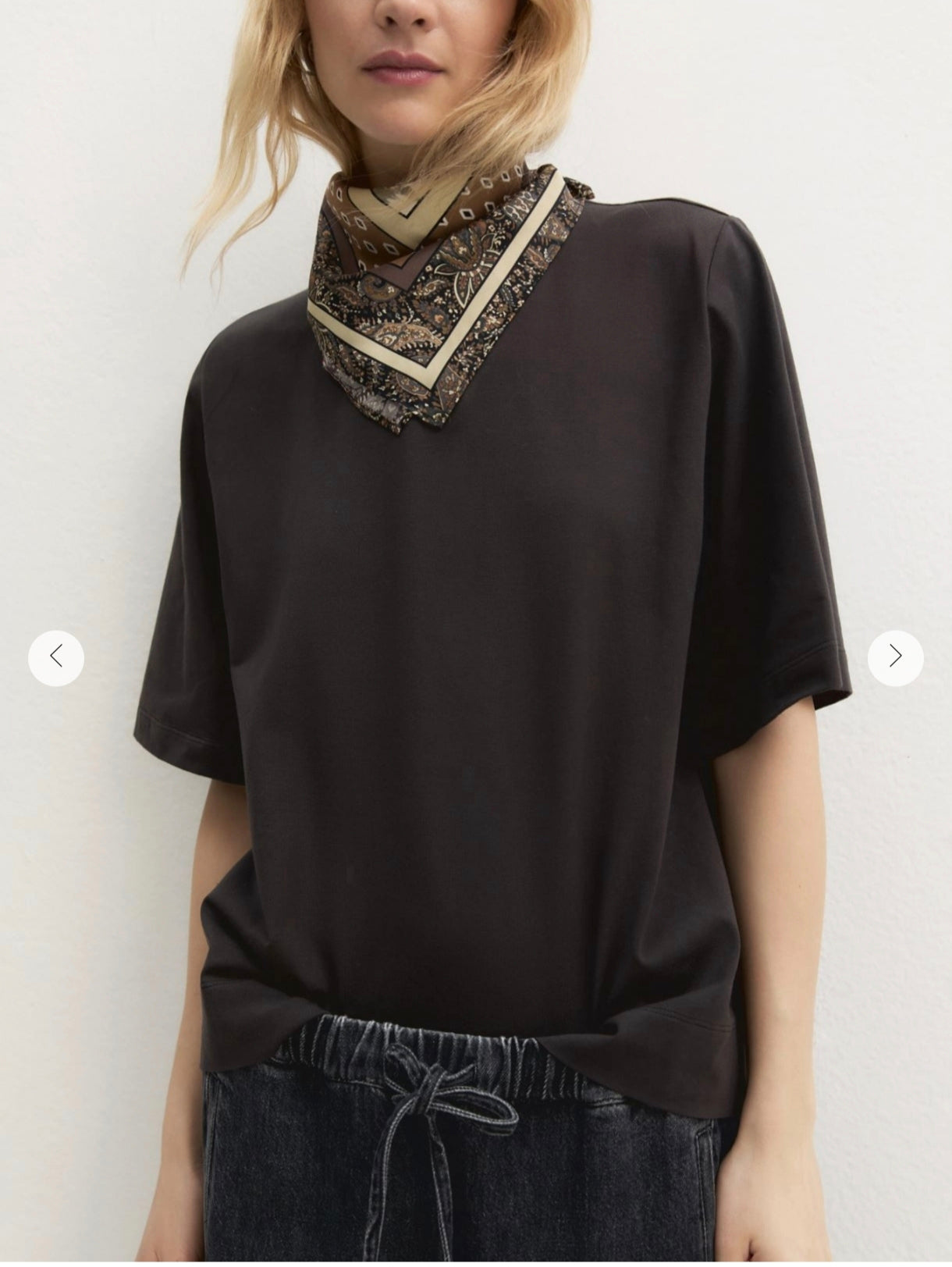T-SHIRT CON FOULARD - EMME MARELLA